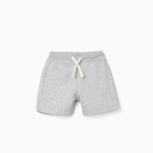 Pantalón corto deportivo gris bebé